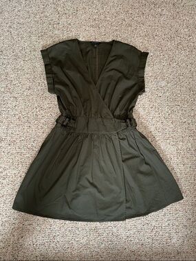 Banana Republic Olive Green V-Neck Short Sleeve Wrap Dress- NWOT